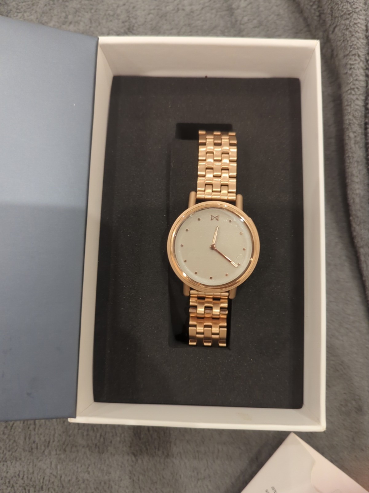 Misfit Path Hybrid Smartwatch Rose Gold Includes White Band