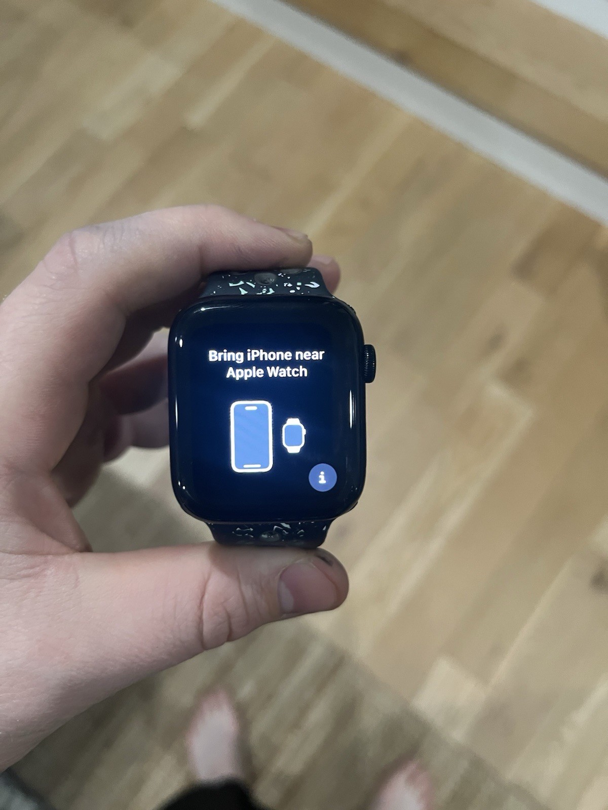 Apple Watch SE 44mm Black Aluminum Case with Nike Sport Band – Regular…