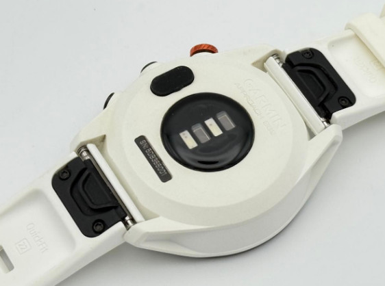 GARMIN APPROACH S62 Watch White GPS Golf Navigator – Japan Edition Used