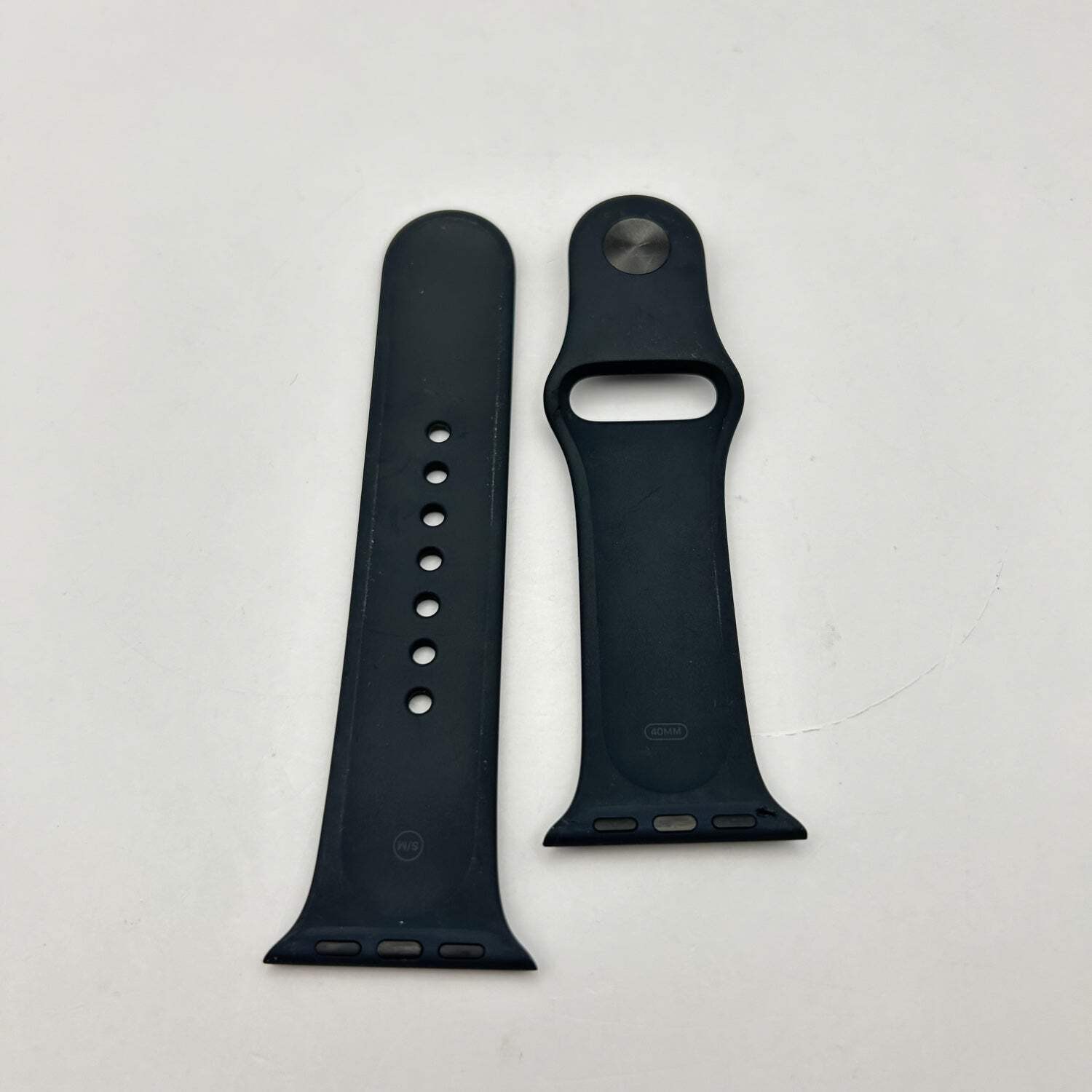 Unlocked Apple Watch SE 2nd Gen 40MM Aluminum Black Sport Band MRG63LL/A