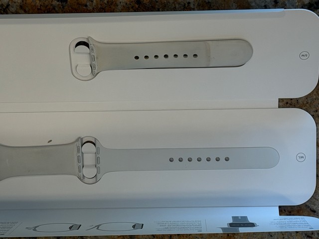 Apple Watch Series 6 40mm Aluminum Case GPS, Silver White w/ Box A2291 MG283LL/A