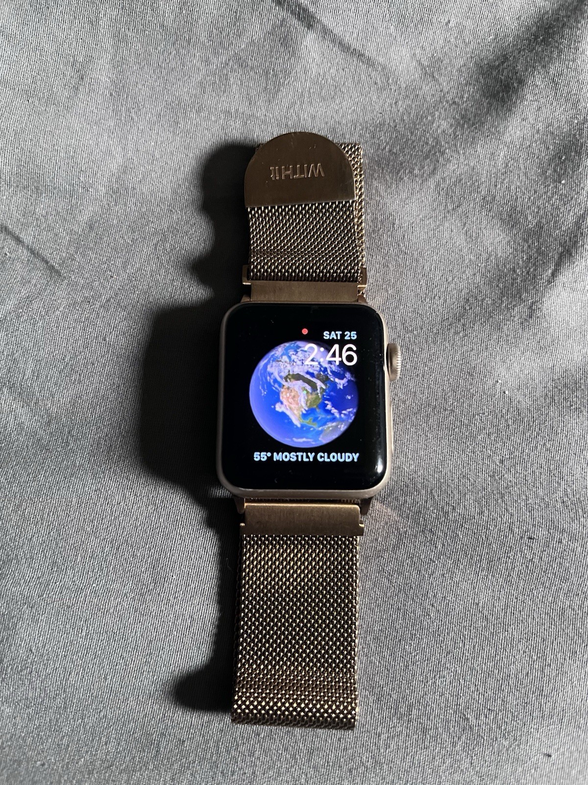 Apple Watch Gold Stainless Steel Band 32mm GPS Accelerometer Gyroscope