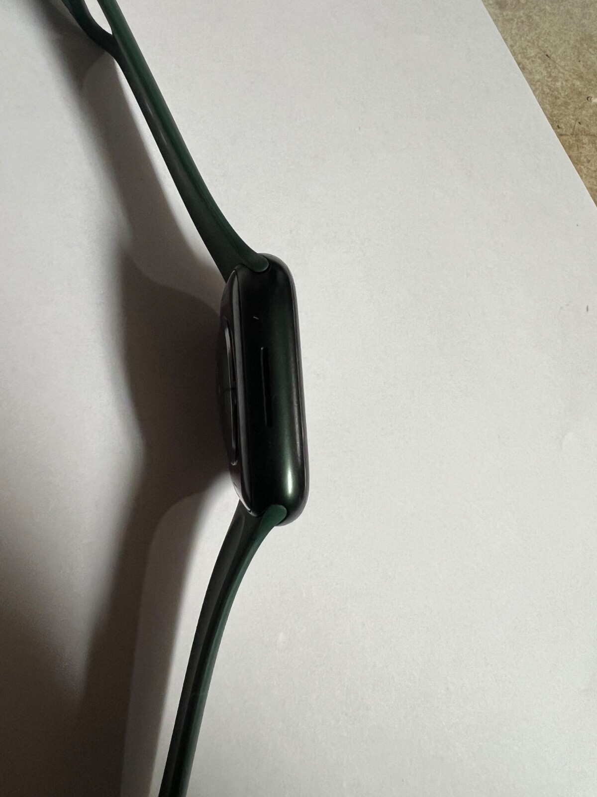 Apple Watch Series 7 45mm Green Aluminum Case with Sport Band – Great condition