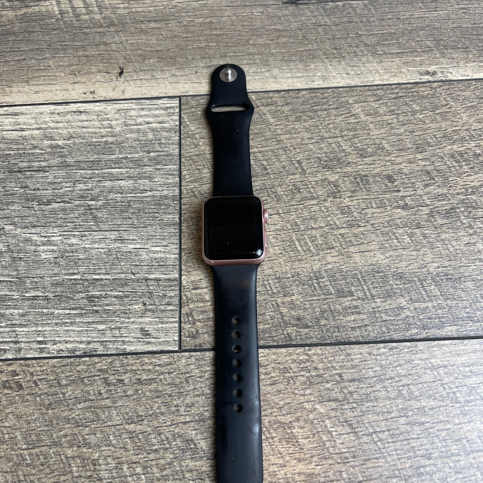 Apple Watch Series 2 GPS Smartwatch Black Strap 38mm 1.5″ Display Aluminum Case
