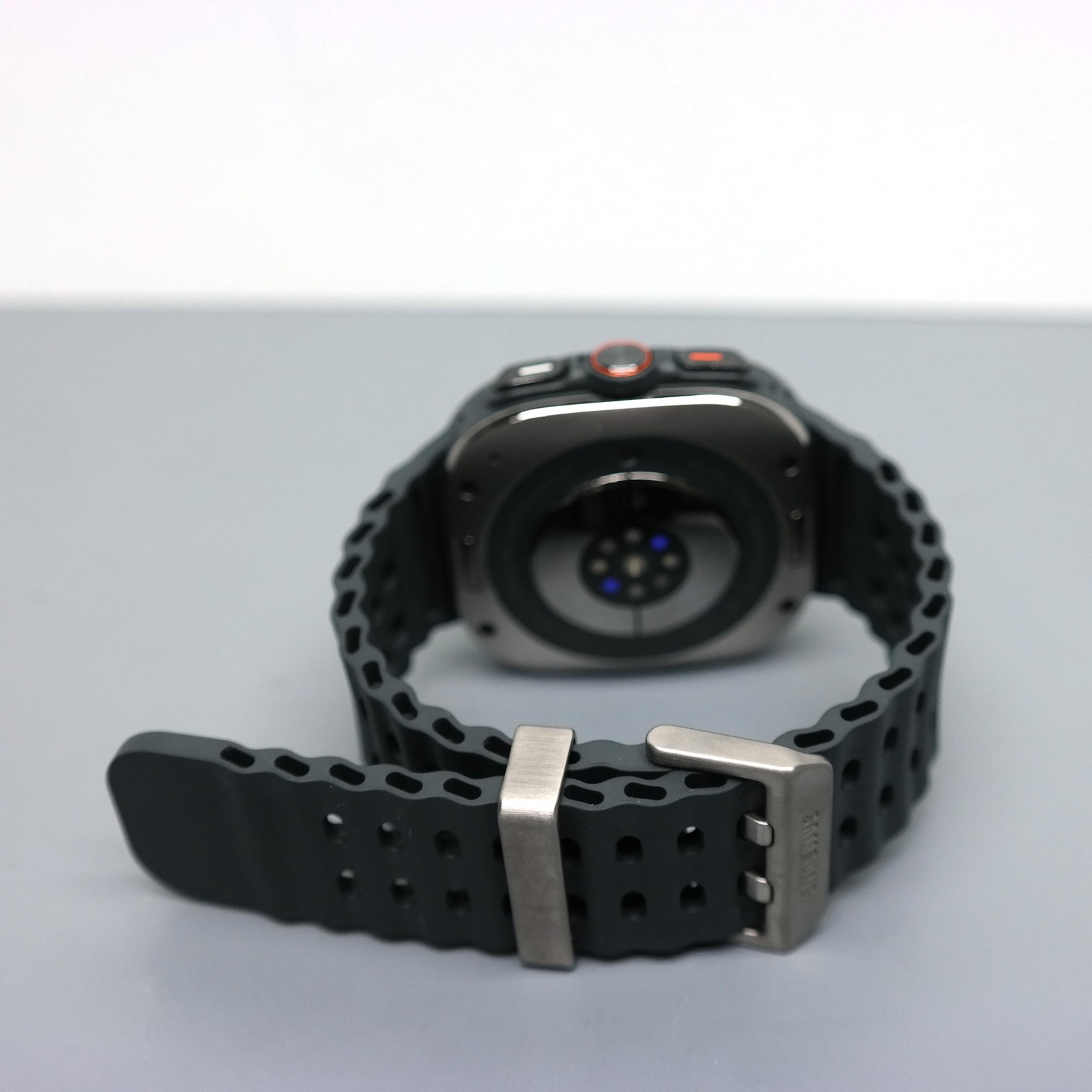 Samsung Galaxy Watch Ultra SM-L705U Smartwatch 47mm LTE – Titanium Silver