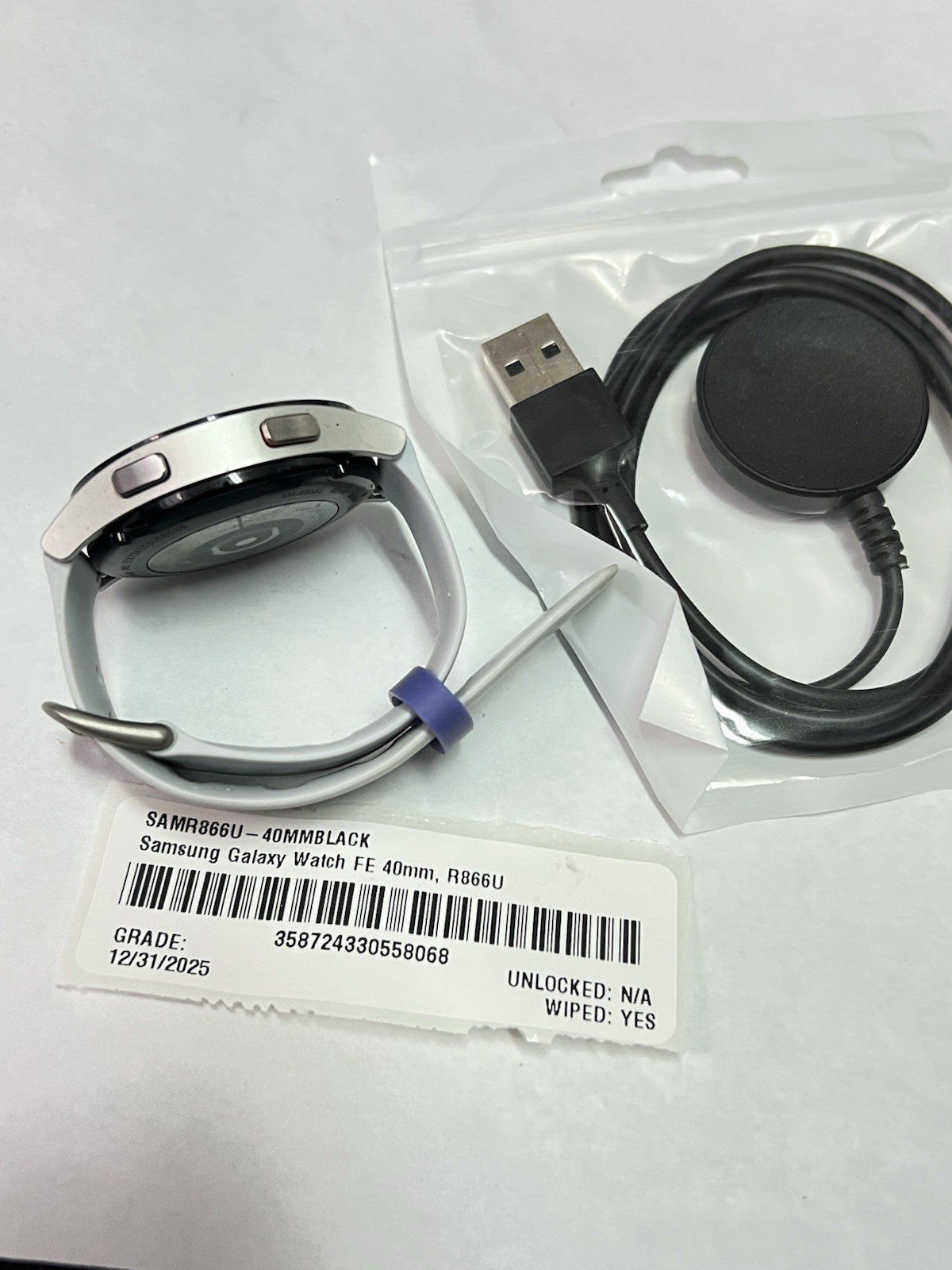 Samsung Galaxy Watch FE 16GB (40mm) (Wi-Fi + Celluler) SM-R866U – Good