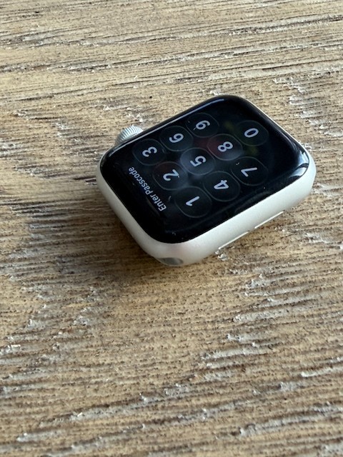 Apple Watch Series 6 40mm Aluminum Case GPS, Silver White w/ Box A2291 MG283LL/A