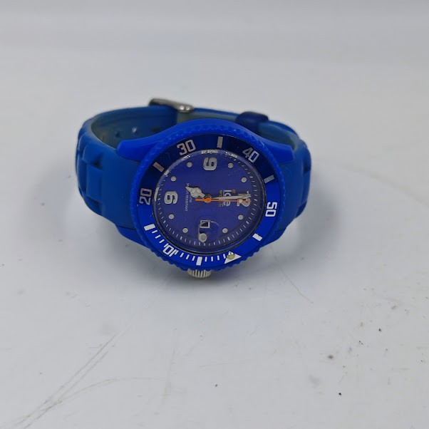 Lot of 10 Watches – Untested, Signs of Use, Mixed Models/Colors