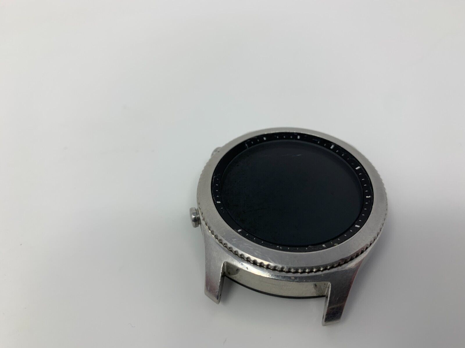Samsung Galaxy Gear S3 Classic Smart Watch CHARGES BUT WILL NOT TURN ON