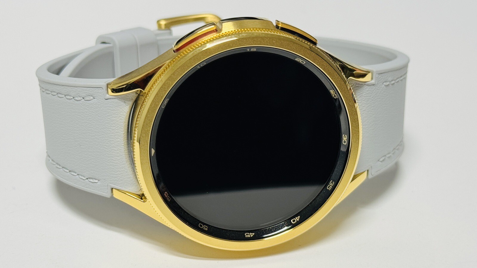 Samsung Galaxy Watch 6 43mm Custom 24k Gold with Fabric Gray Band 2023