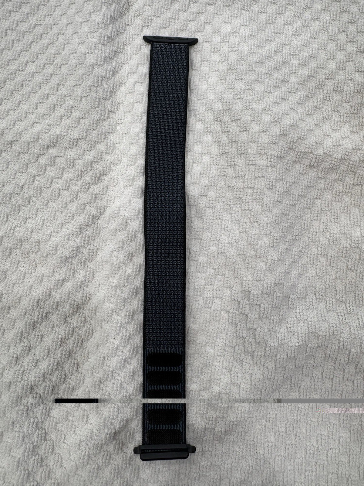 Apple Watch SE 44mm Black Aluminum Case Black Fabric Band HR 32GB Unlocked