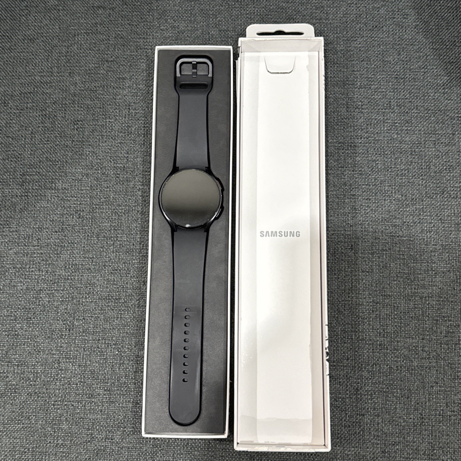Samsung Galaxy Watch6 44mm Aluminum Case Graphite Smartwatch SM-R940NZKAXAA