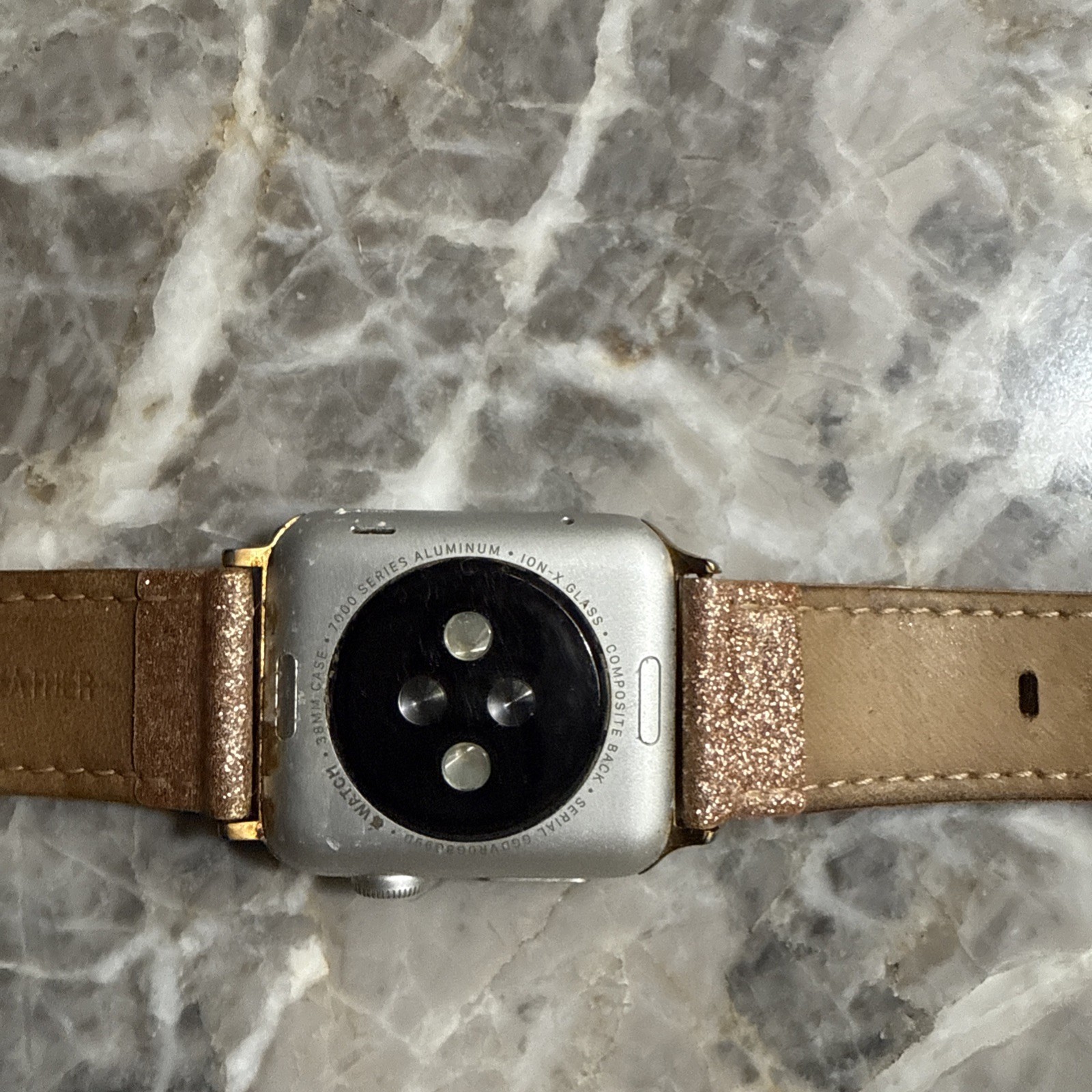 Apple Watch Series 3 38mm And Metallic Band Used Excellent Condition