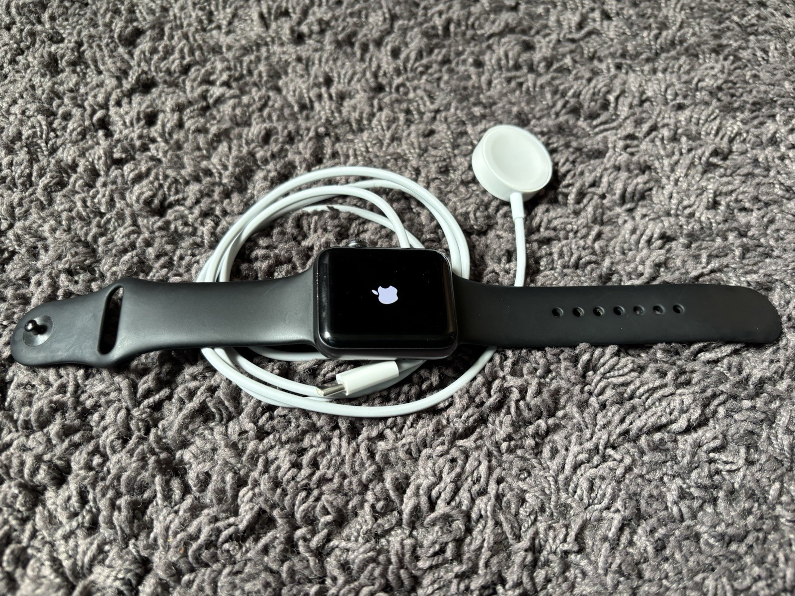 Apple Watch Series 3, 42mm, Space Gray Aluminum, WiFi, Functional,