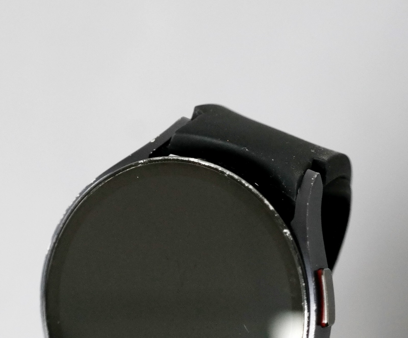 Samsung Galaxy Watch6 SM-R940 44mm Aluminum Case with Sport Band – Graphite