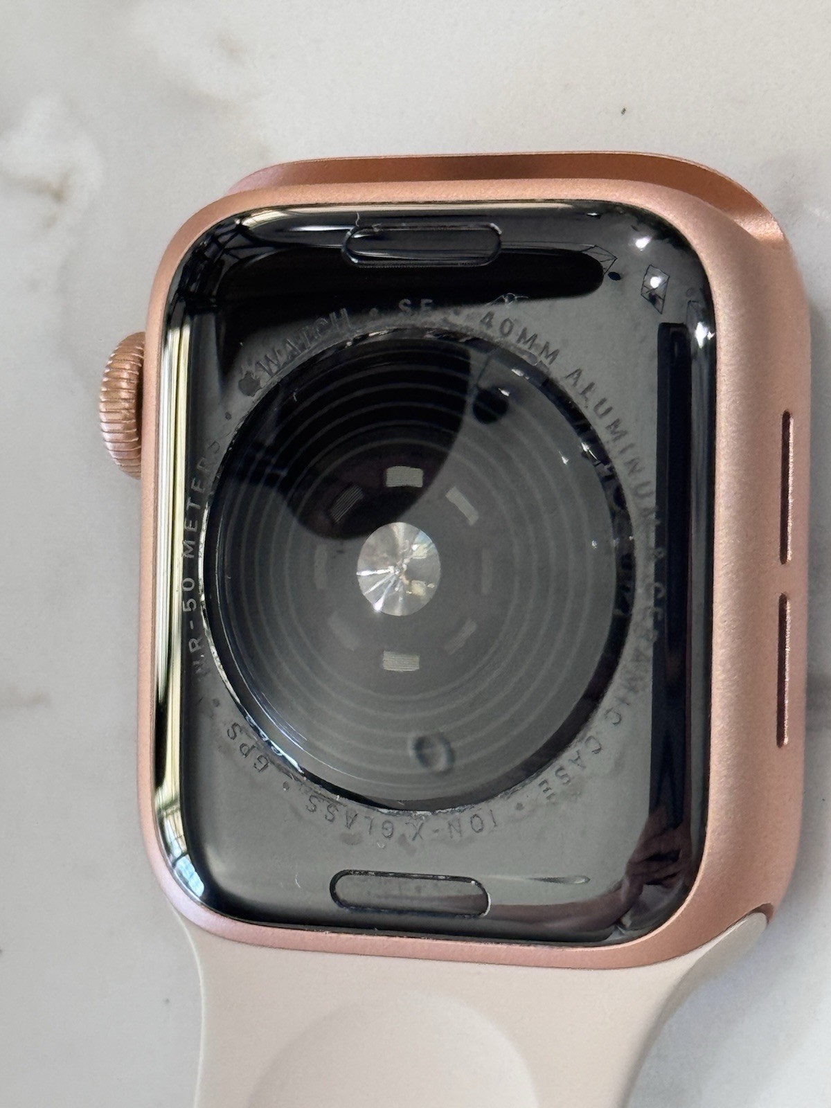 Apple Watch SE (1st Generation) 40mm A2351 – Cracked Glass Face – GPS Edition