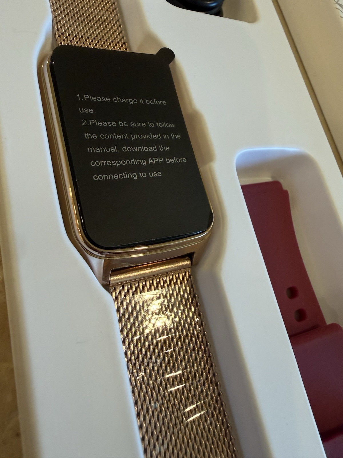 Smart Watch P121 Fitness Tracker Heart Rate Monitor Rose Gold Metal Mesh Band