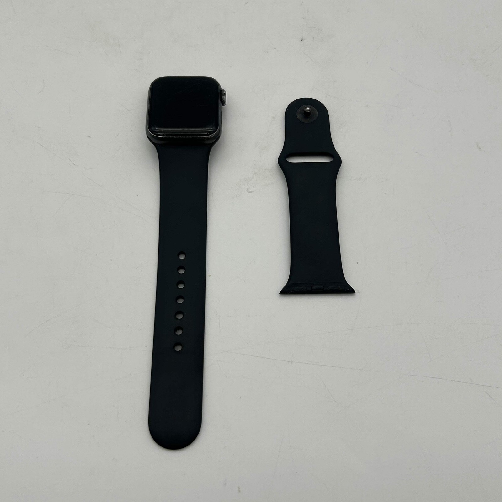 GPS Only Apple Watch Series 5 40MM Space Gray Aluminum Black Sport Band A2092