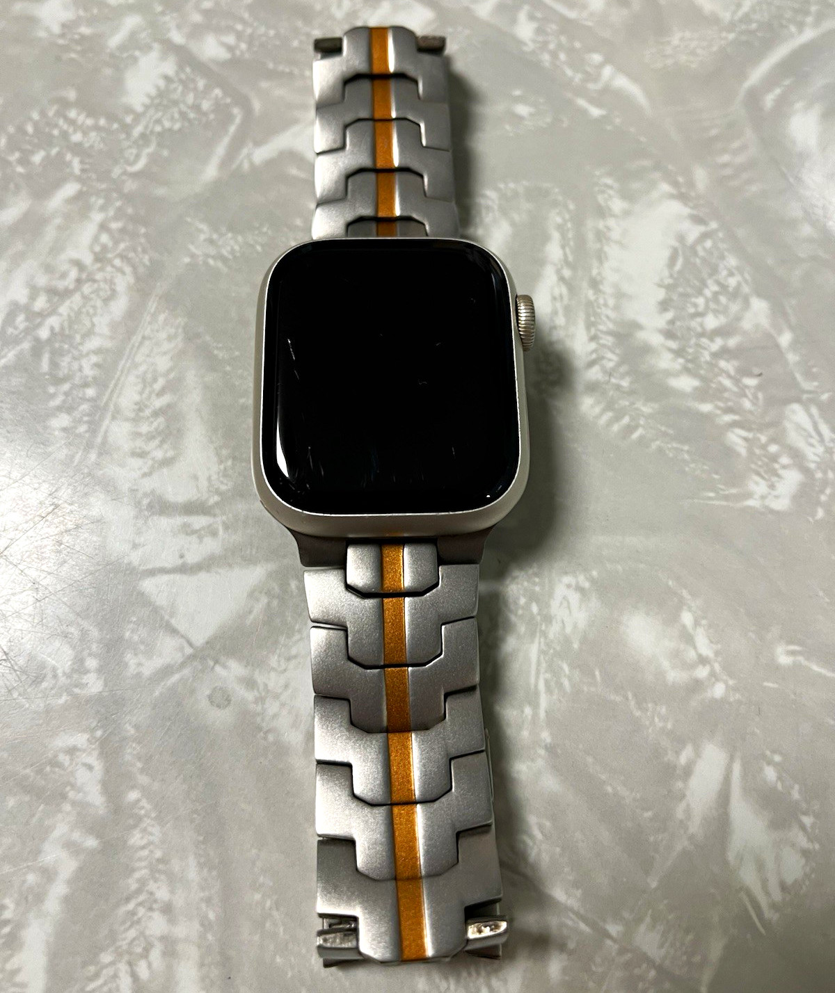 Apple Watch Series 7 41mm Aluminum rose gold Case w/ Silver Metal Watch Band