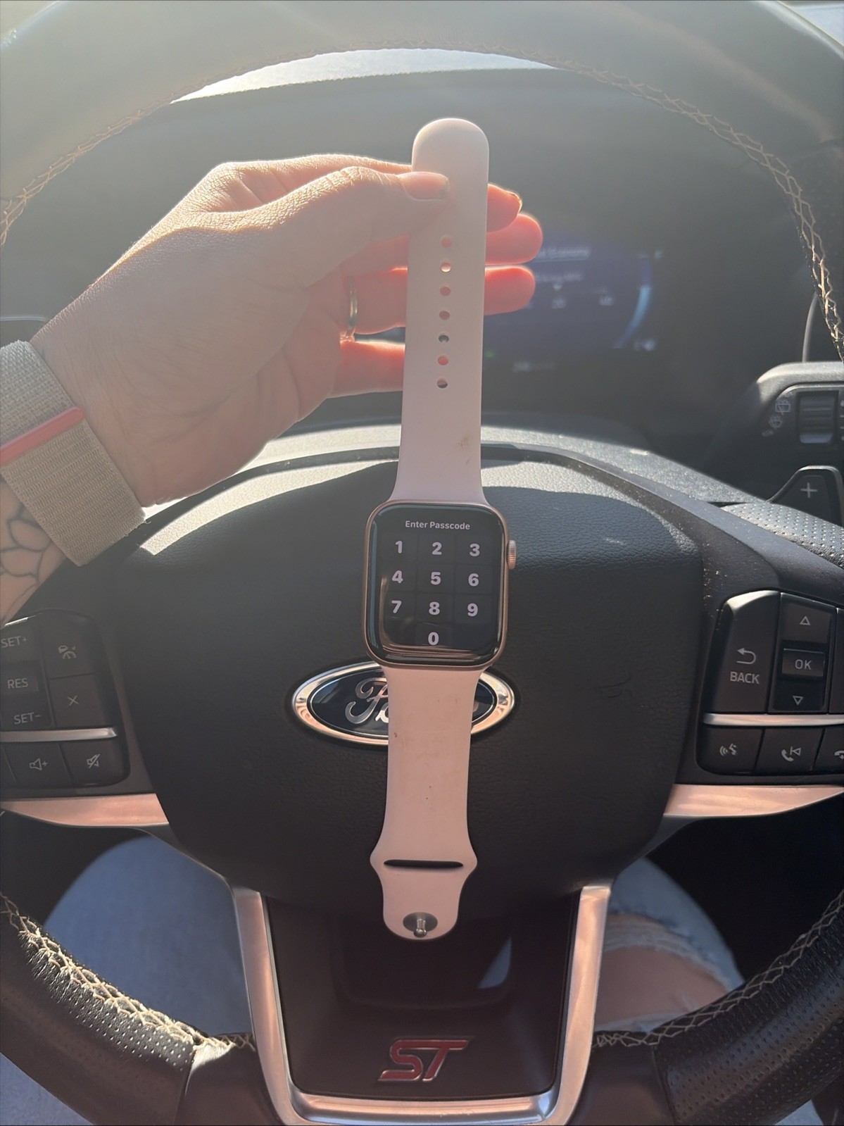 Apple Watch Series 6 44mm, 32GB, Unlocked, Aluminum