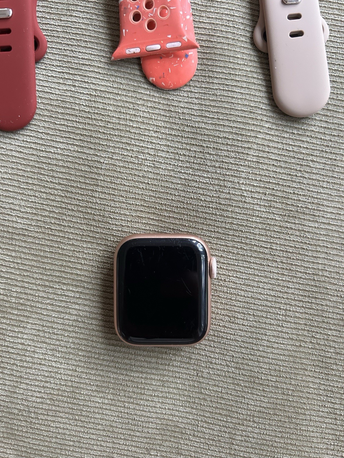Apple Watch Series 6, 40mm Rose Gold, GPS, Comes with 7 Colorful Bands
