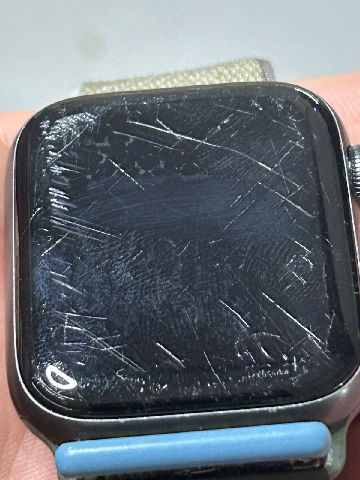 Apple Watch Series 6 A2292 44mm Grey Aluminum GPS – Scratched Screen & LOCKED