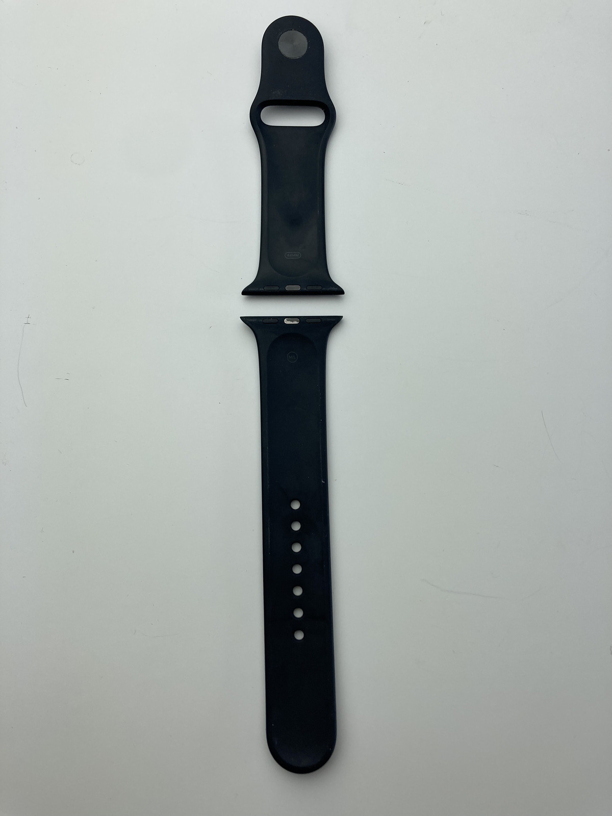 Used Apple Watch SE 1st Gen 44mm Aluminum Case – 32GB – Gray – Sport Band