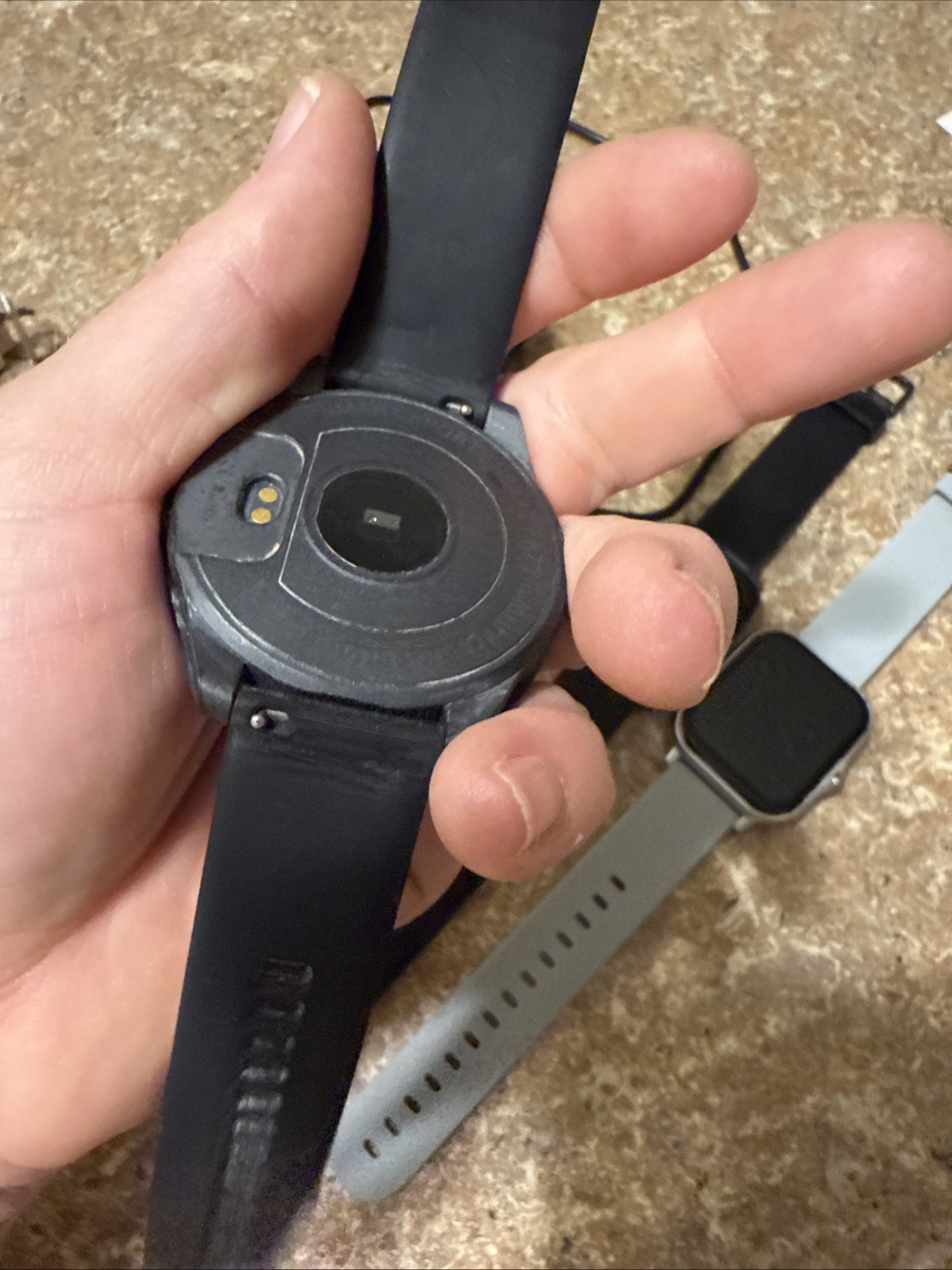 Lot of TESTED smart watches (unbranded)/unknown brand) Screens turn on