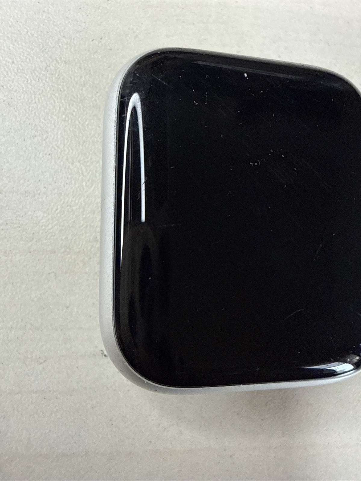Apple Watch SE 1st Gen. 40mm Aluminum Silver GPS LTE A2352 – LOCKED