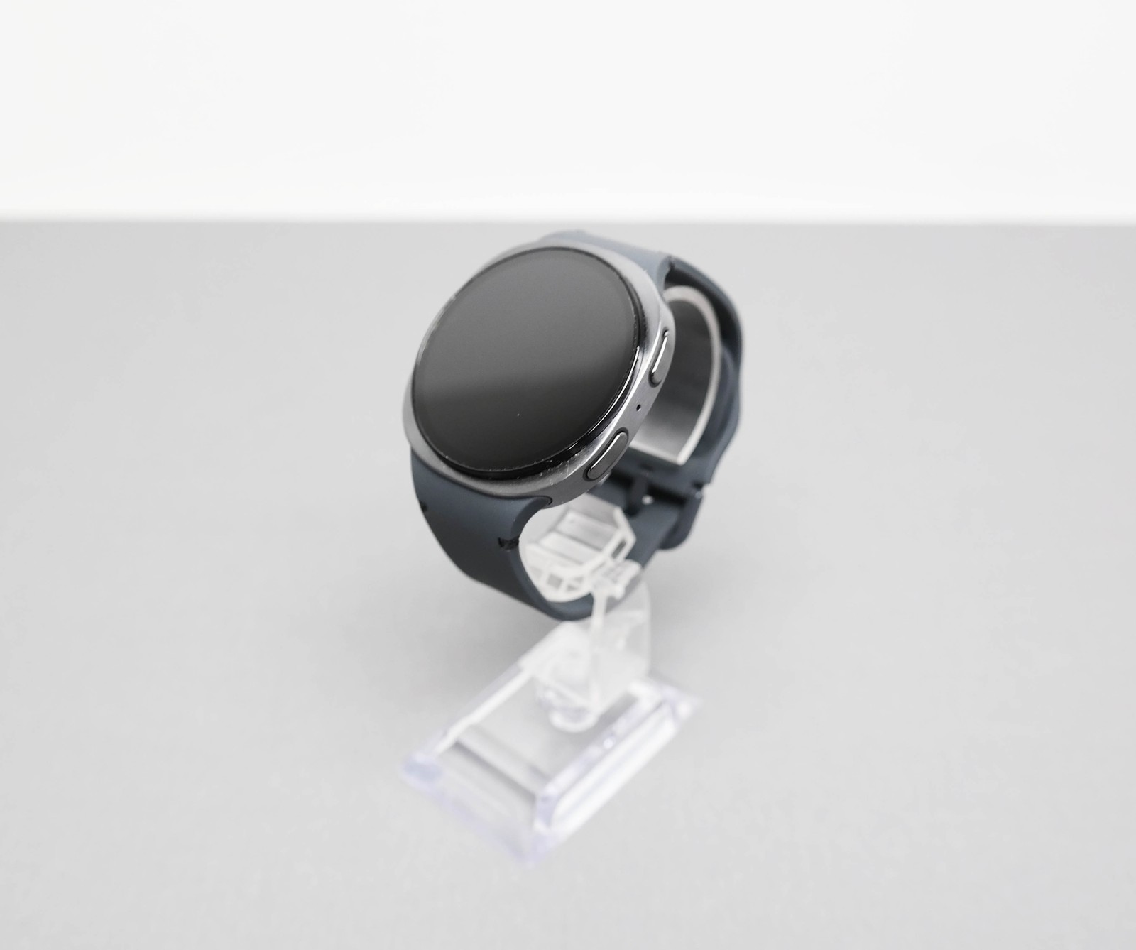 Samsung Galaxy Watch8 SM-L330 Aluminum Smartwatch 44mm BT – Graphite