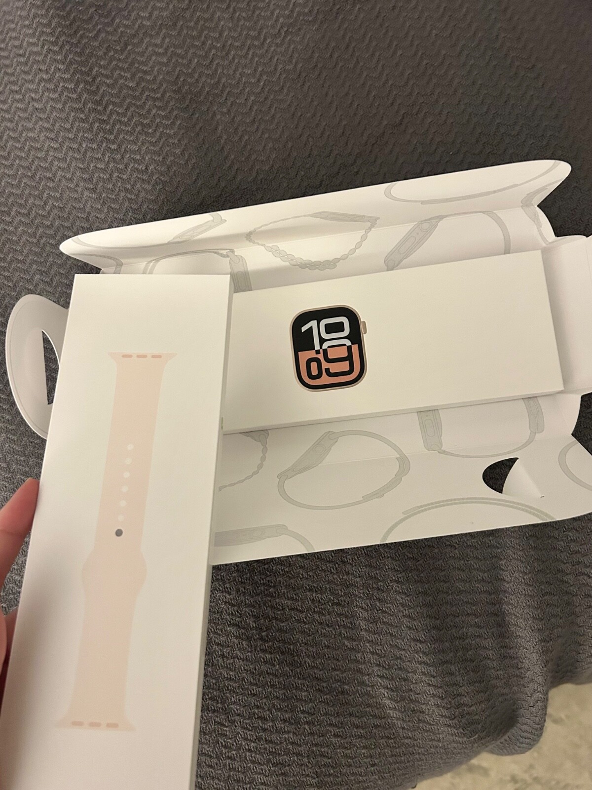 Apple Watch 10 GPS, 42mm Rose Gold Aluminum Case with Light Blush Sport Band-S/M