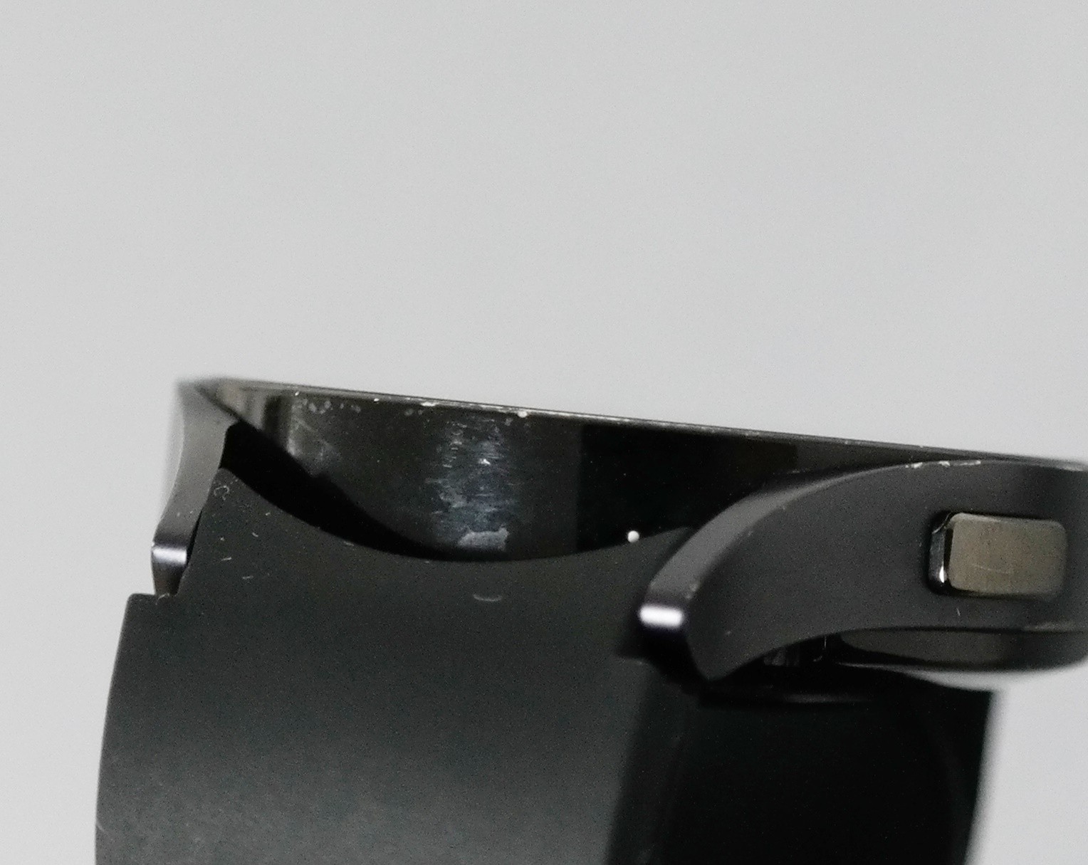 Samsung Galaxy Watch6 SM-R940 44mm Aluminum Case with Sport Band – Graphite