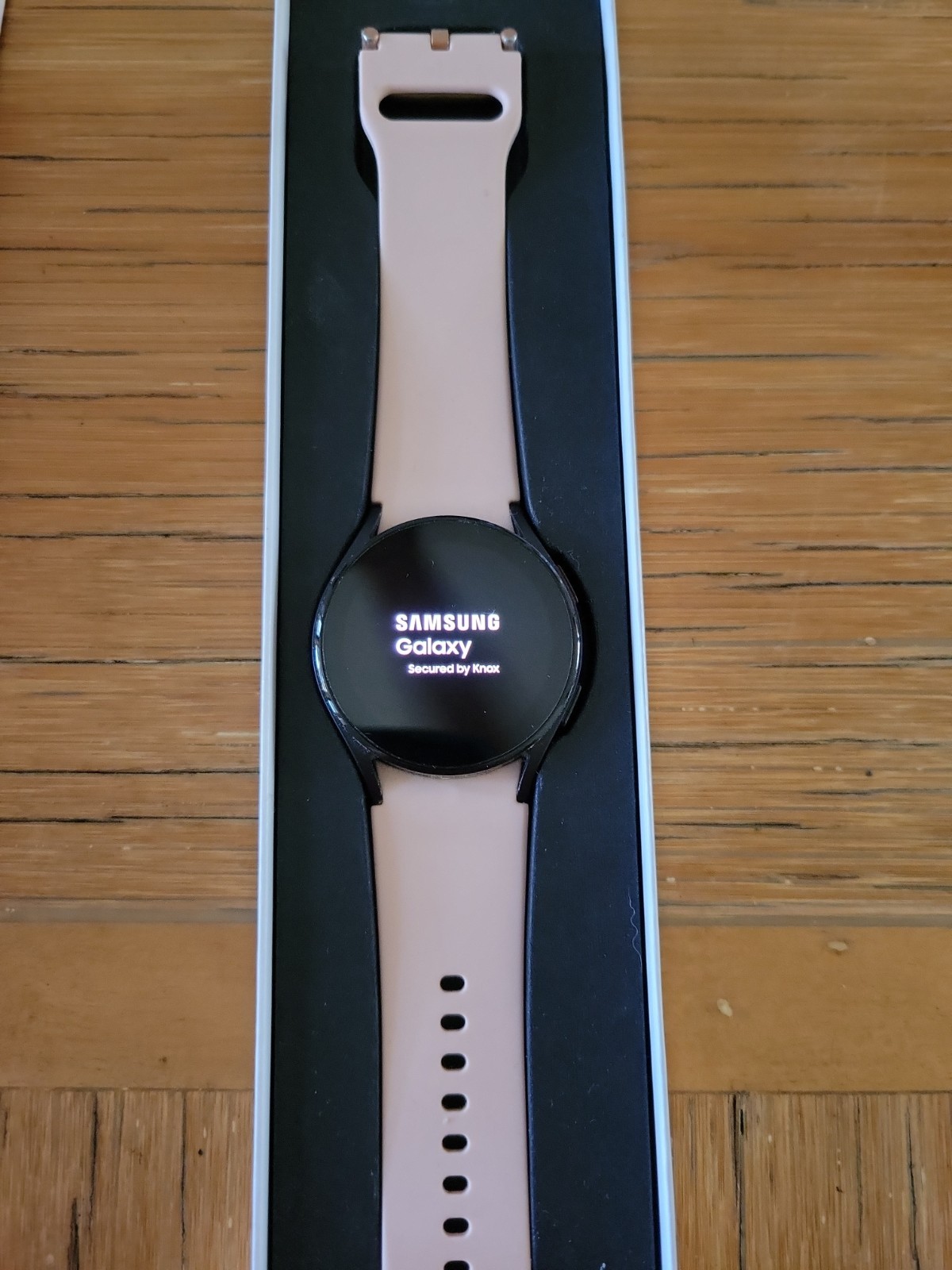 Samsung Watch5 In 30 MM Pink In Excellent Condition