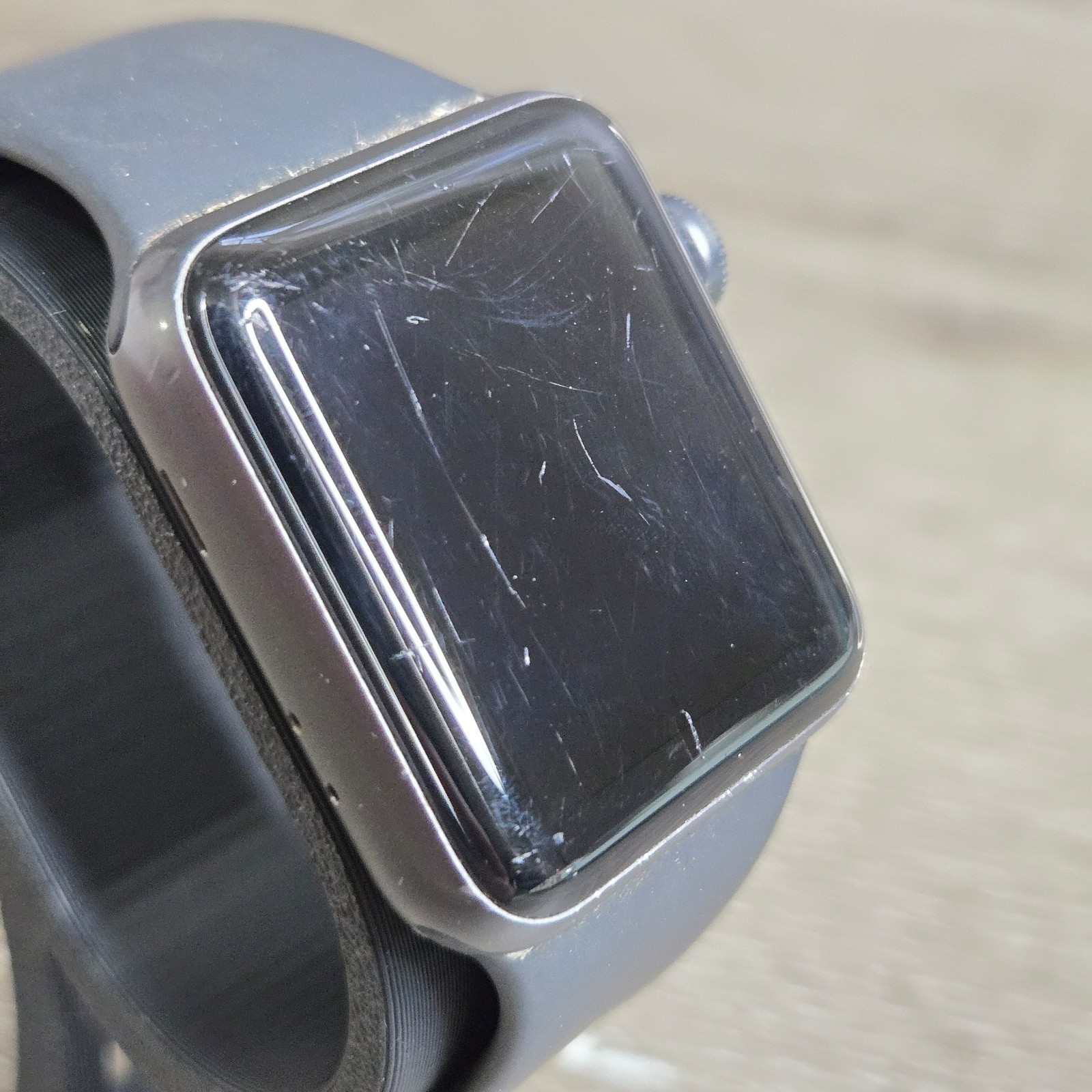 Apple Watch Series 3 38mm Space Gray Aluminum Black Band M/L A1858 For Parts