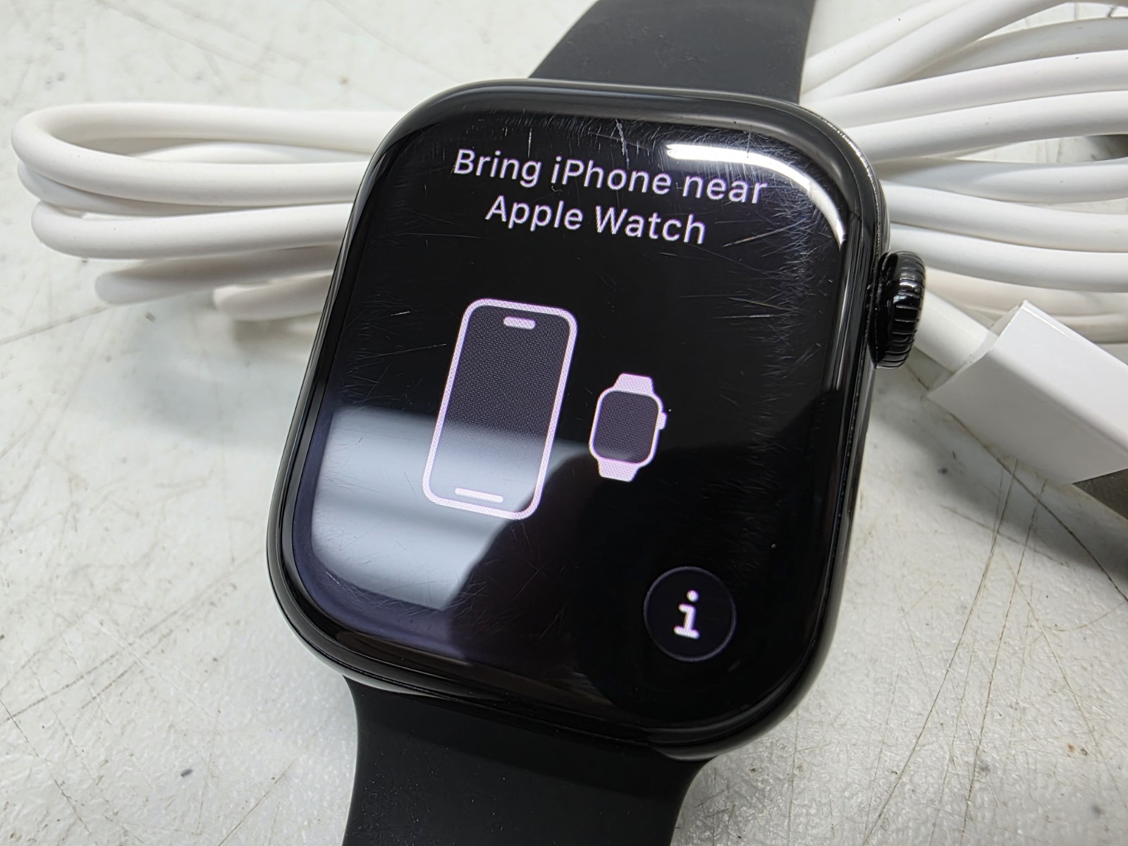Apple Watch Series 10 Cellular 42mm Jet Black Aluminum – Black Sport Band
