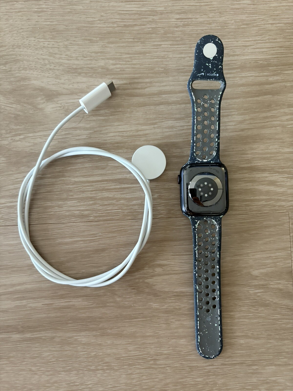 Apple Watch Series 8 45mm Midnight Aluminum Case with Sport Band, M/L (GPS +…