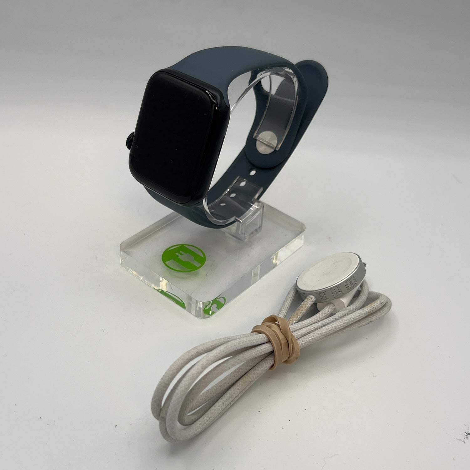 GPS Only Apple Watch SE 3 44MM Midnight Aluminum Anchor Blue Sport Band