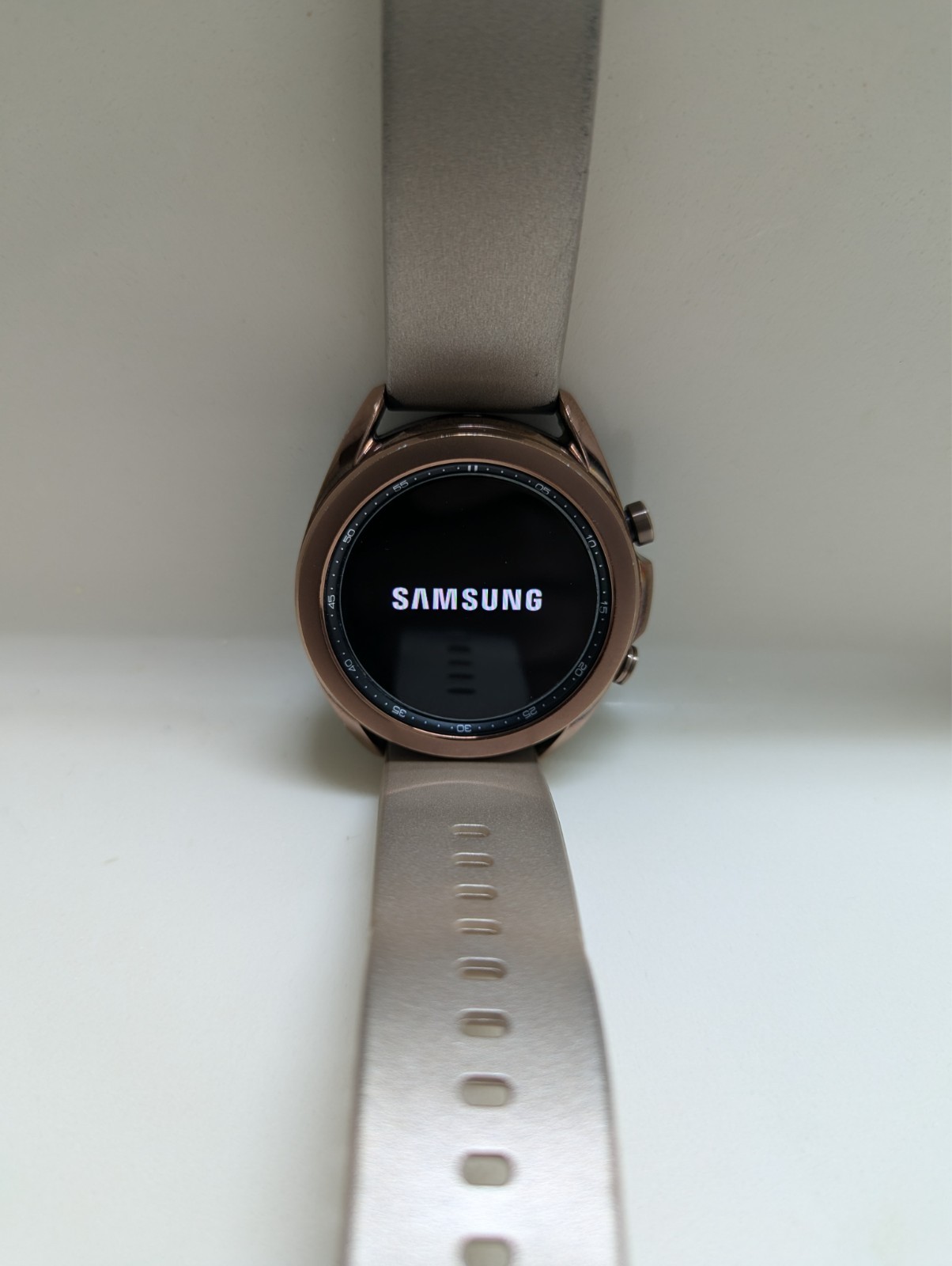 Samsung Galaxy Watch3 SM-R850 41mm Mystic Bronze Bluetooth Wi-Fi GPS Smart Watch