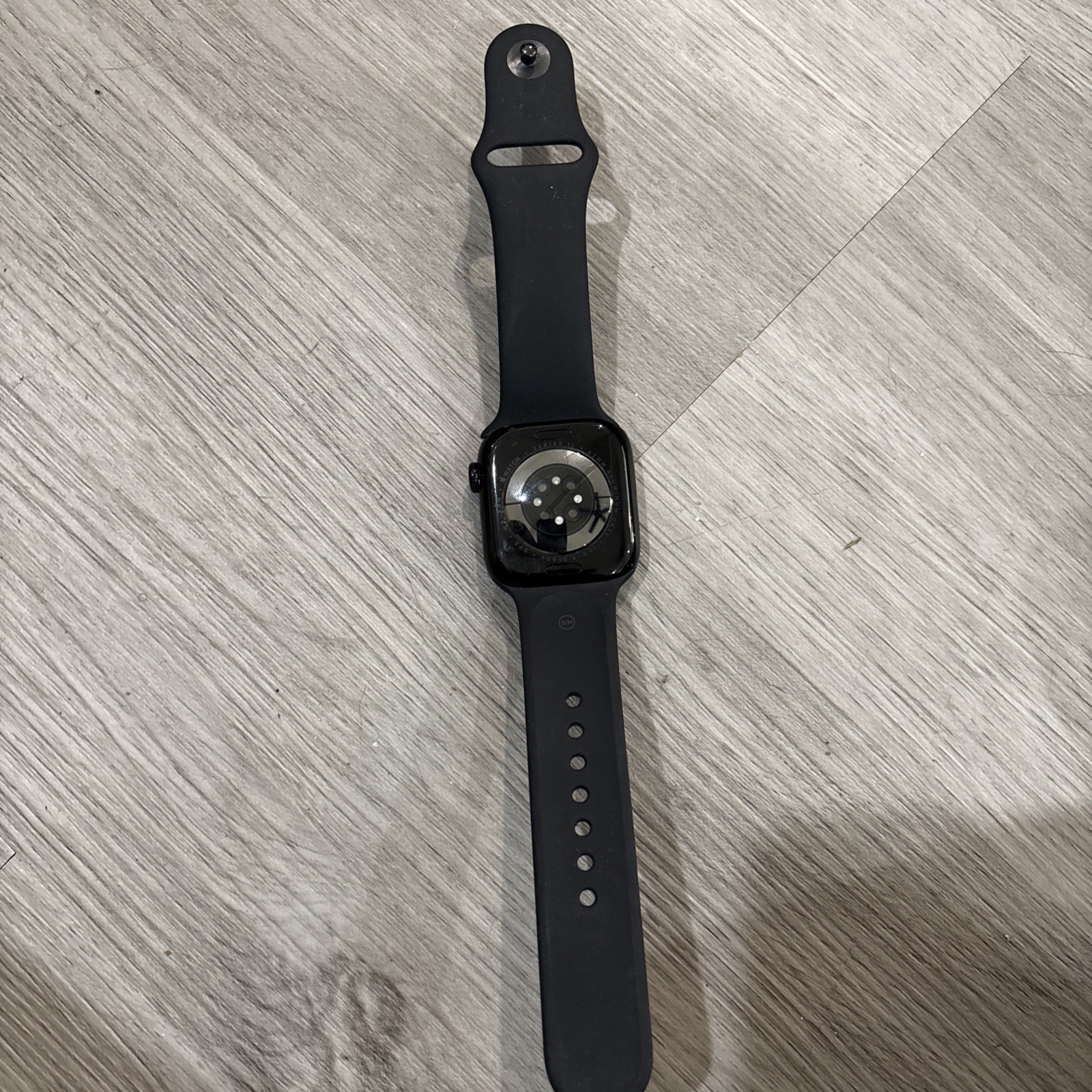 Apple Watch Series 11 42mm Jet Black Aluminum – Black Sport Band