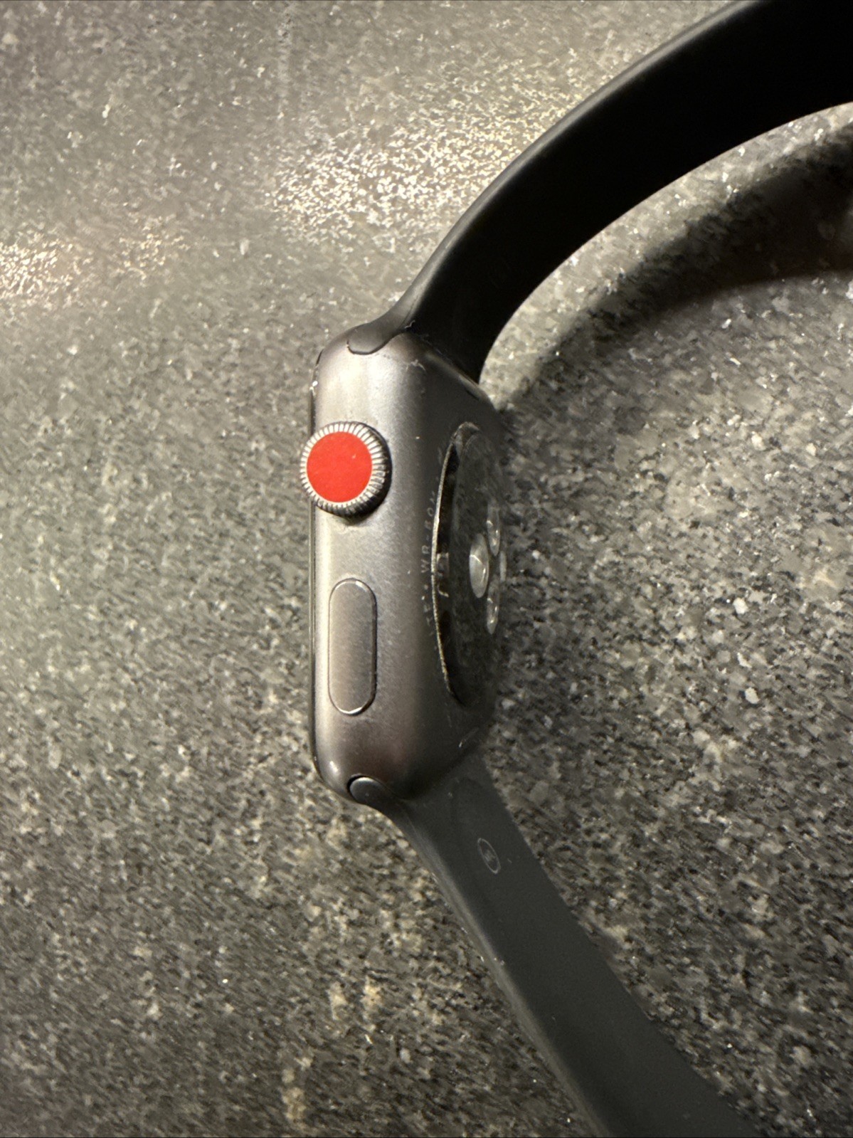Apple Watch Series 3 42mm Space Gray – GPS + Cellular LTE Version – Cracked Scr