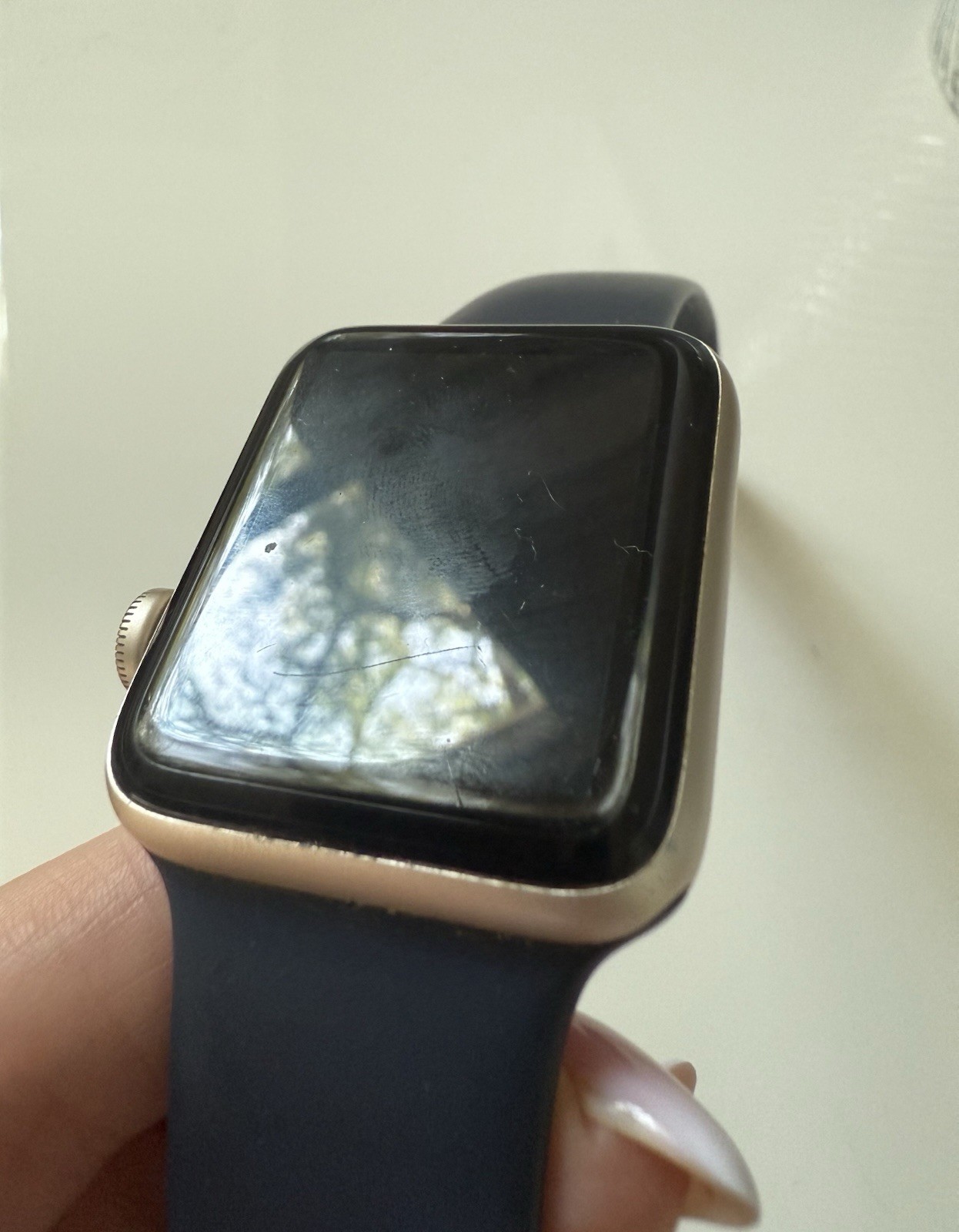 Apple Watch Series 2 42mm Gold Aluminum Case Navy Band