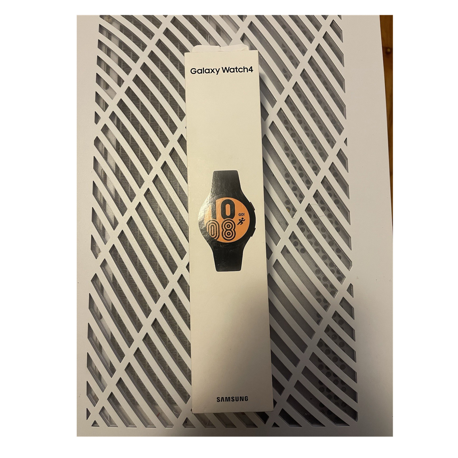 Samsung Galaxy Watch4 44mm Black Aluminum Case Silicone Band GPS Wi-Fi 16GB