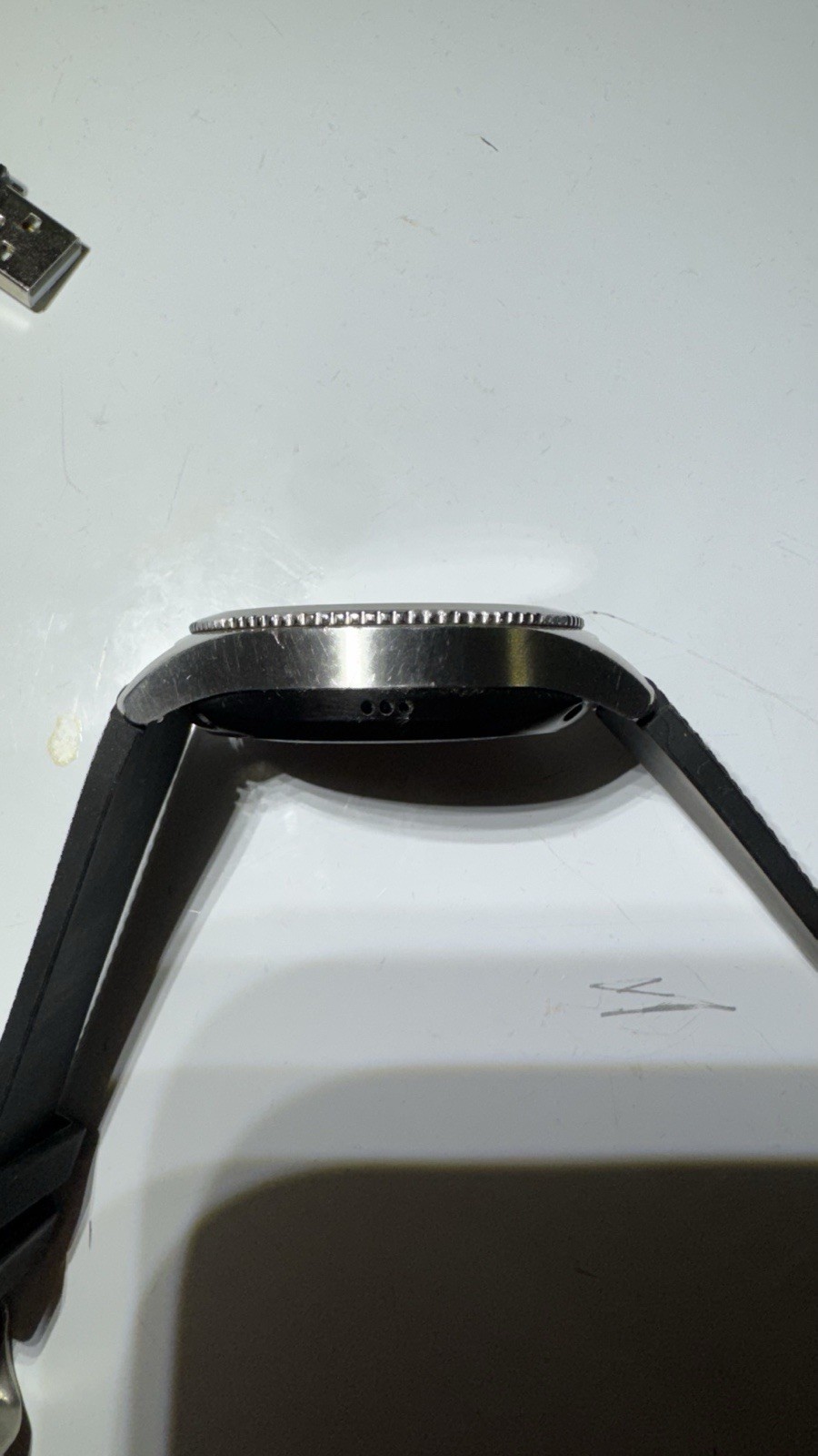 Samsung Gear S3 Classic 46mm Stainless Silver Case Black Silicone Band