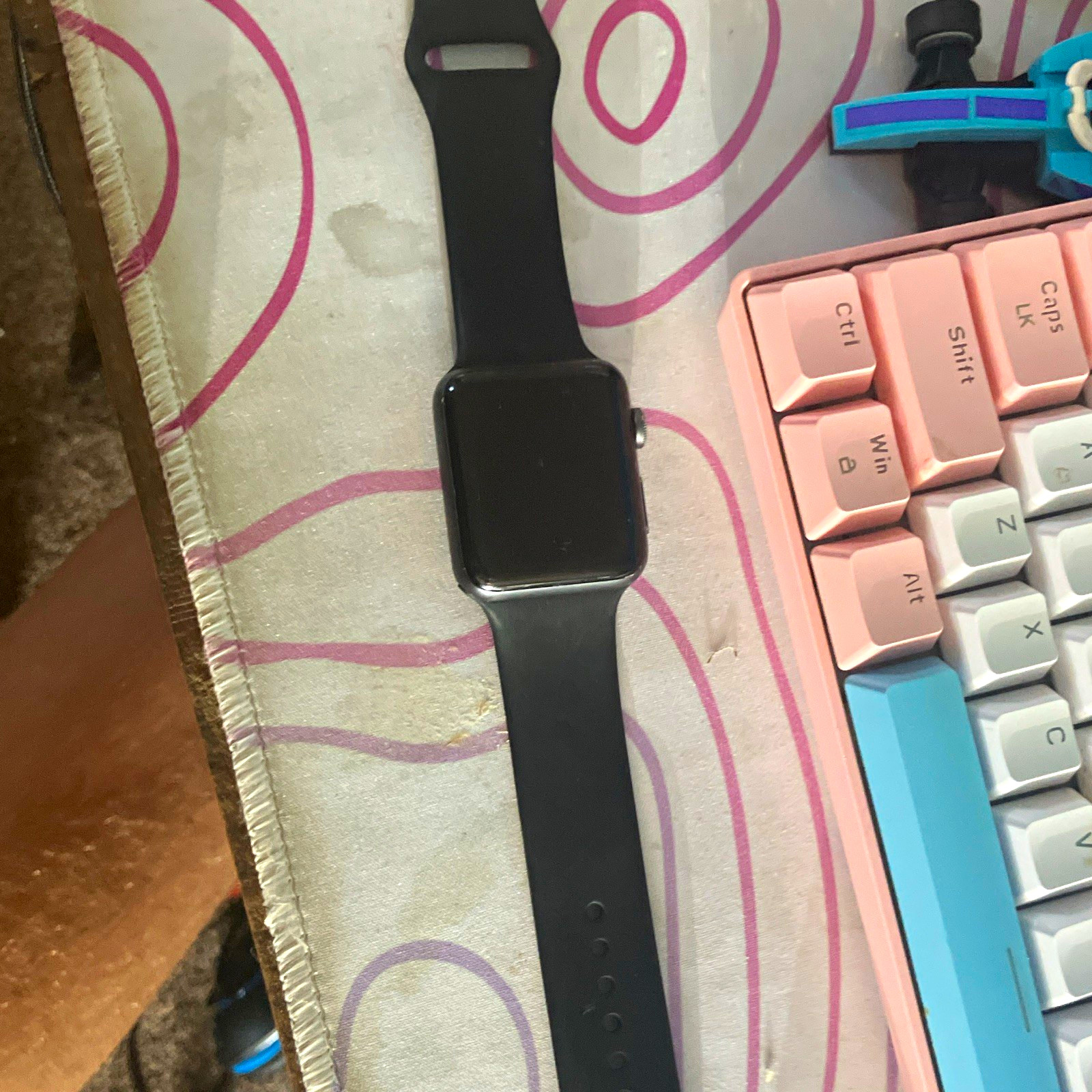 Apple Watch Series 3 42mm Space Gray Aluminum 8GB Unlocked Black Band