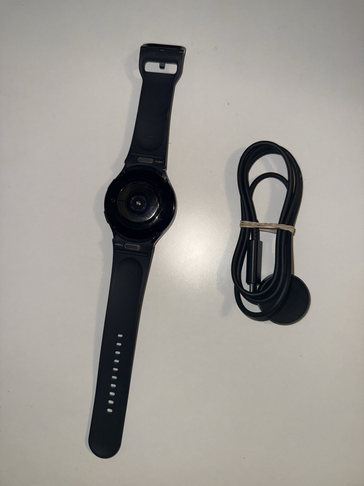 Samsung Galaxy Watch6 44mm Aluminum Case with Sport Band – Graphite (Bluetooth)