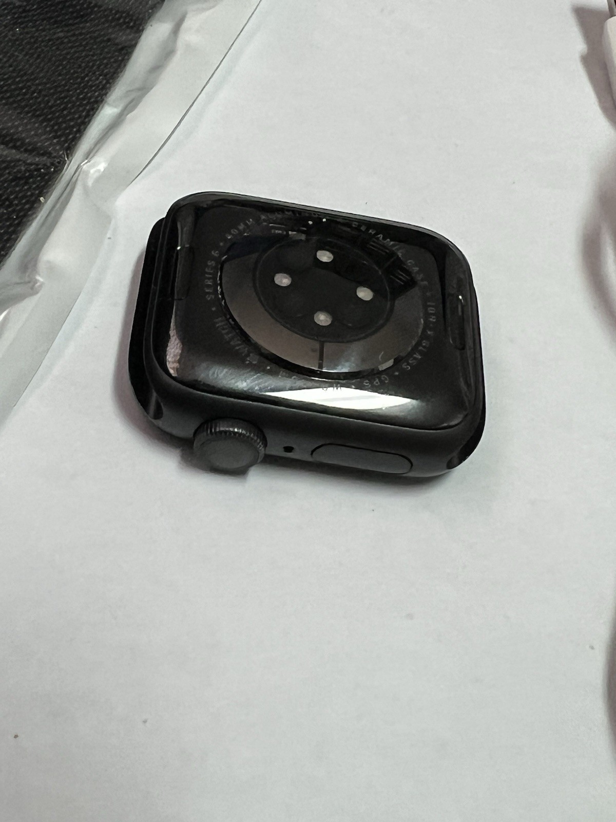 Apple Watch Series 6 40MM (GPS ) aluminum- Black – A2293