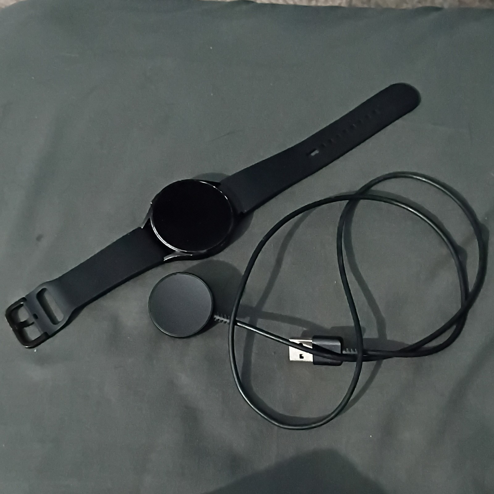 Samsung Galaxy Watch4, 44mm Bluetooth 16GB Wear OS Fitness Tracker, Black