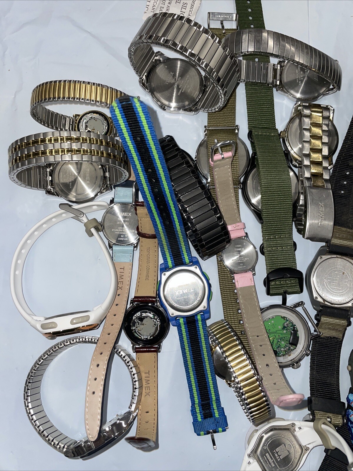 Wholesale lot of 50 Timex watches for parts repairs sold as is untested LAN46