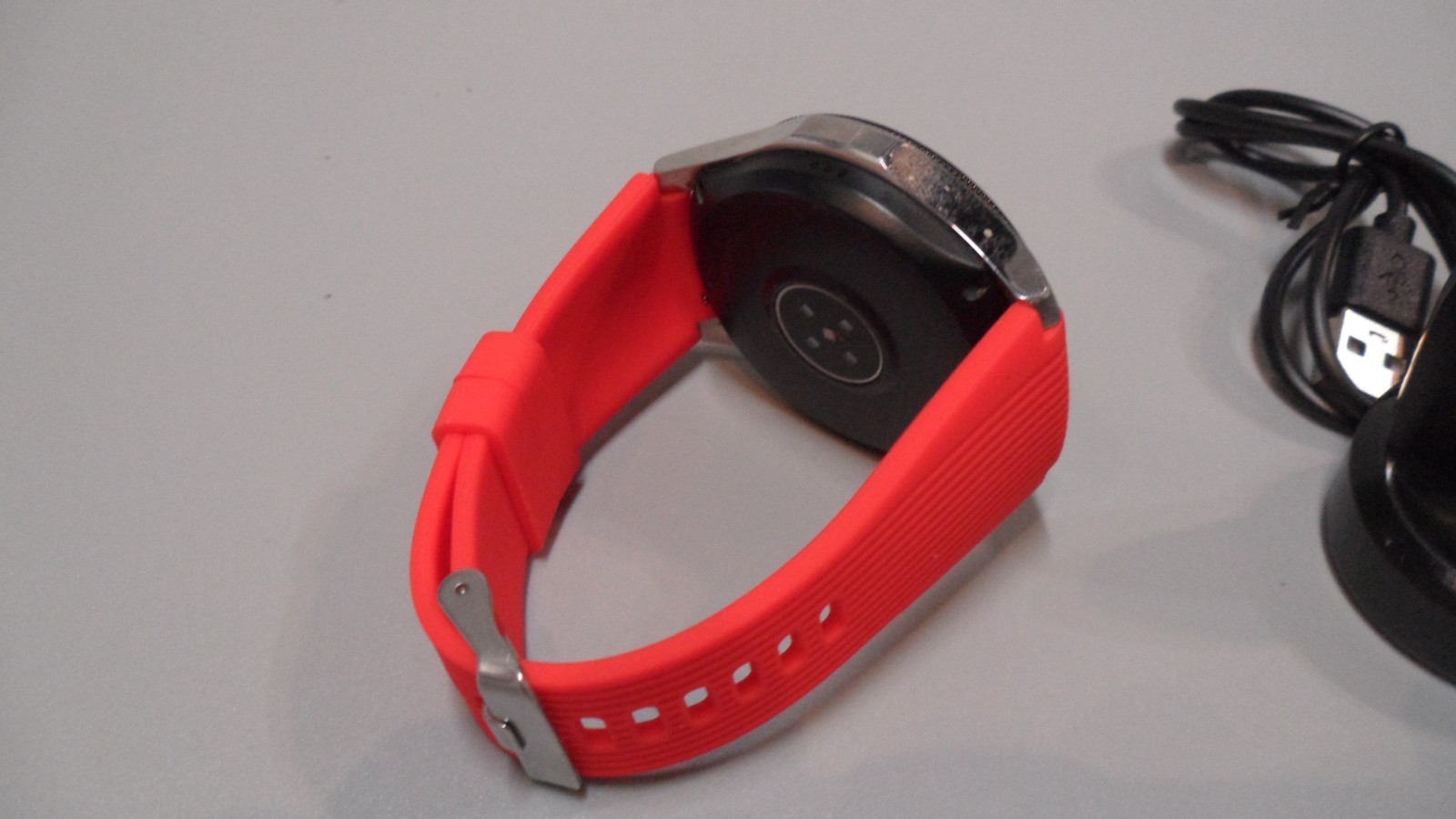 Samsung Galaxy Watch SM-R800 Smartwatch 46mm Stainless Steel – Silver/RED