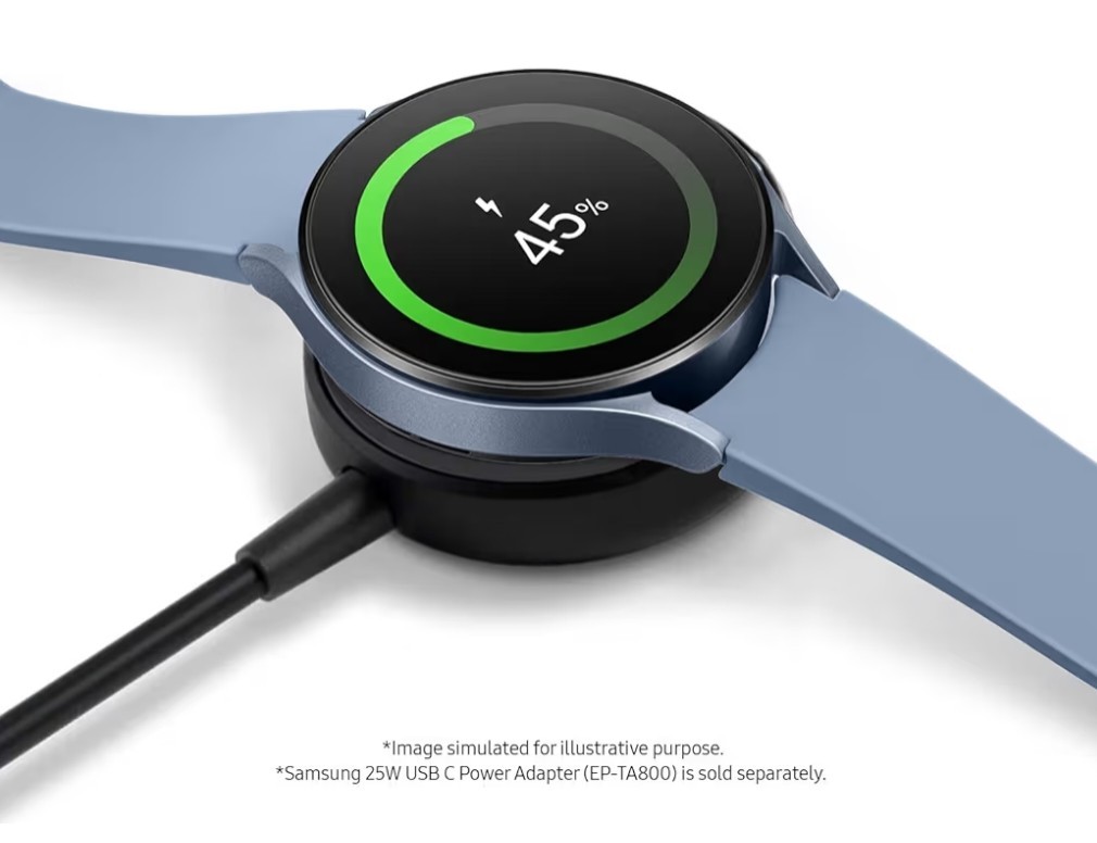 Samsung Galaxy Watch5 40mm Graphite Silicone Multicolor Light Scratch Work Great